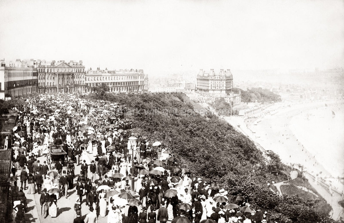 Yorkshire Scarborough Seafront Promenade Crowd Victorian Vtg. Photo 19thC.