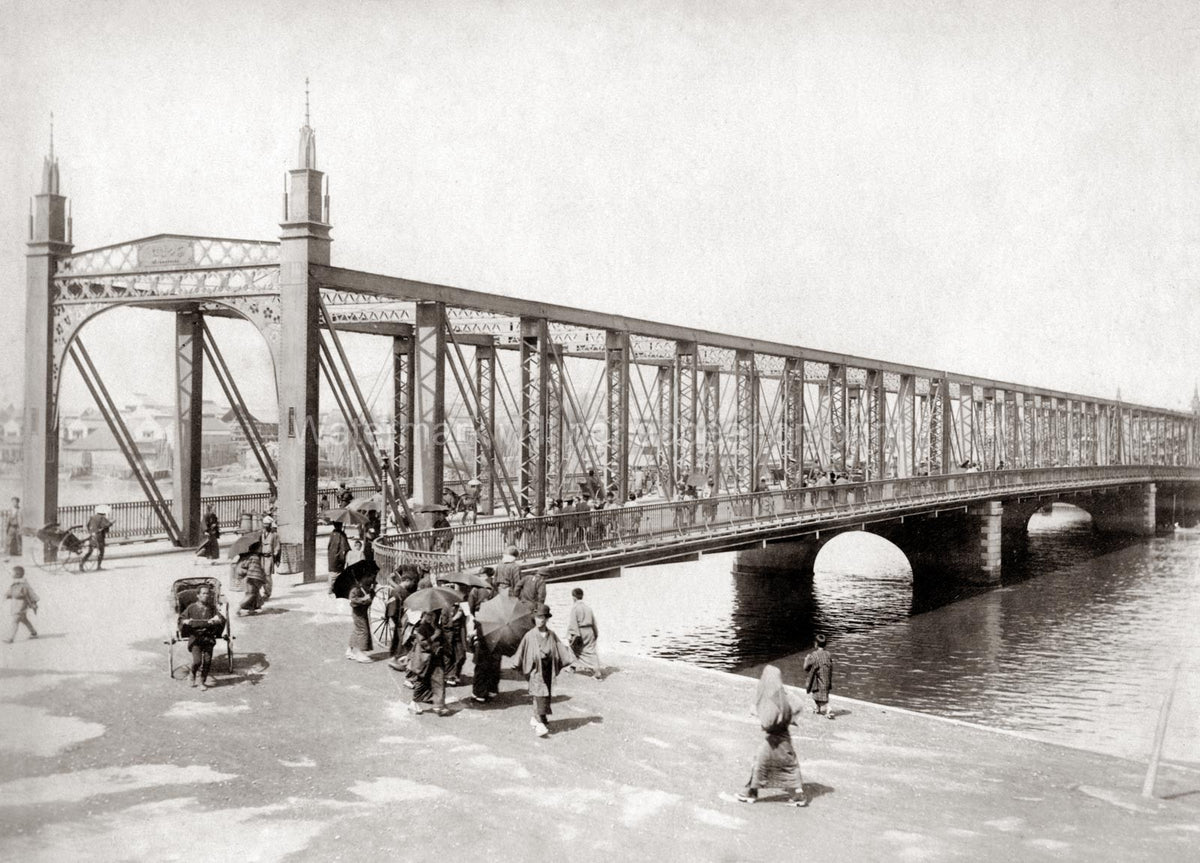 Tokyo Azumabashi Iron Bridge People Rickshaw River Cityscape Vtg. Photo 19thC.