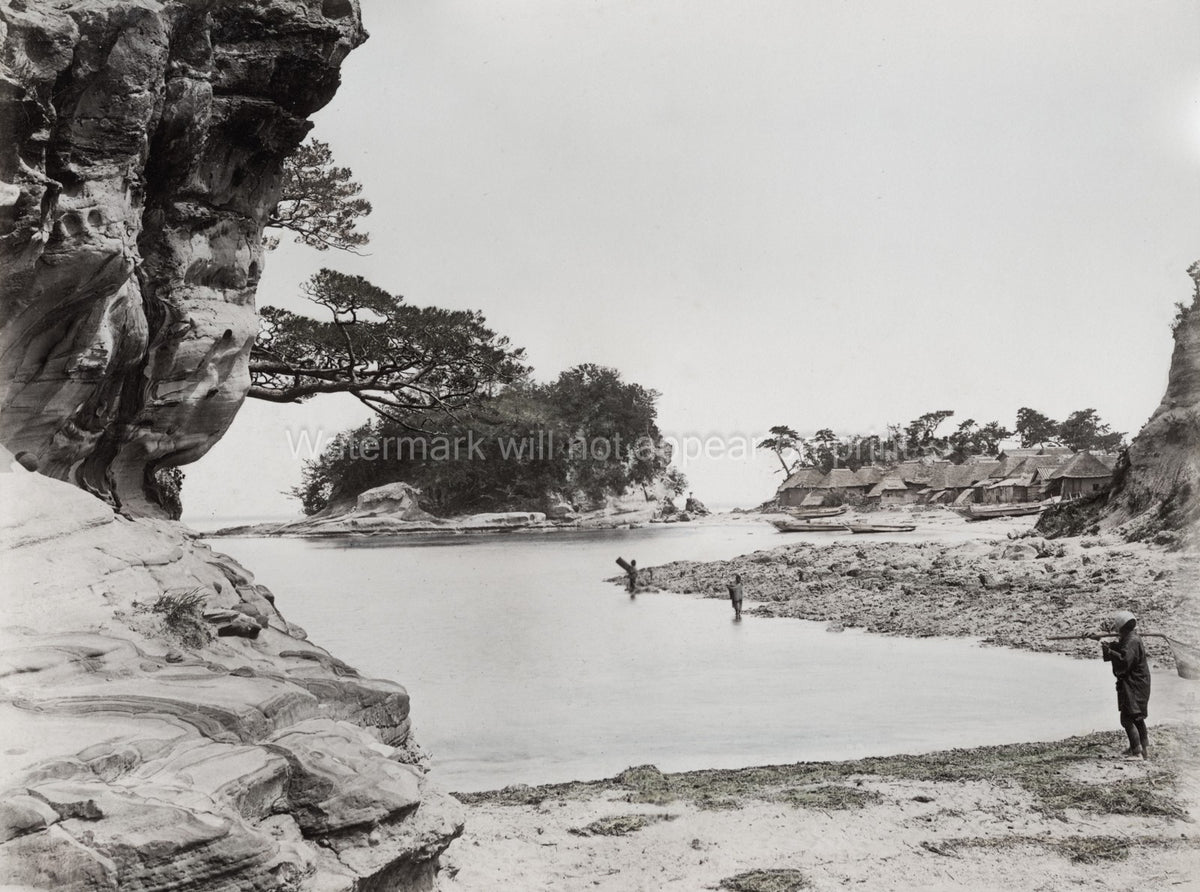 Japan Coastal Fishing Village Fishermen Boats Thatched Houses Vtg. Photo 19thC.