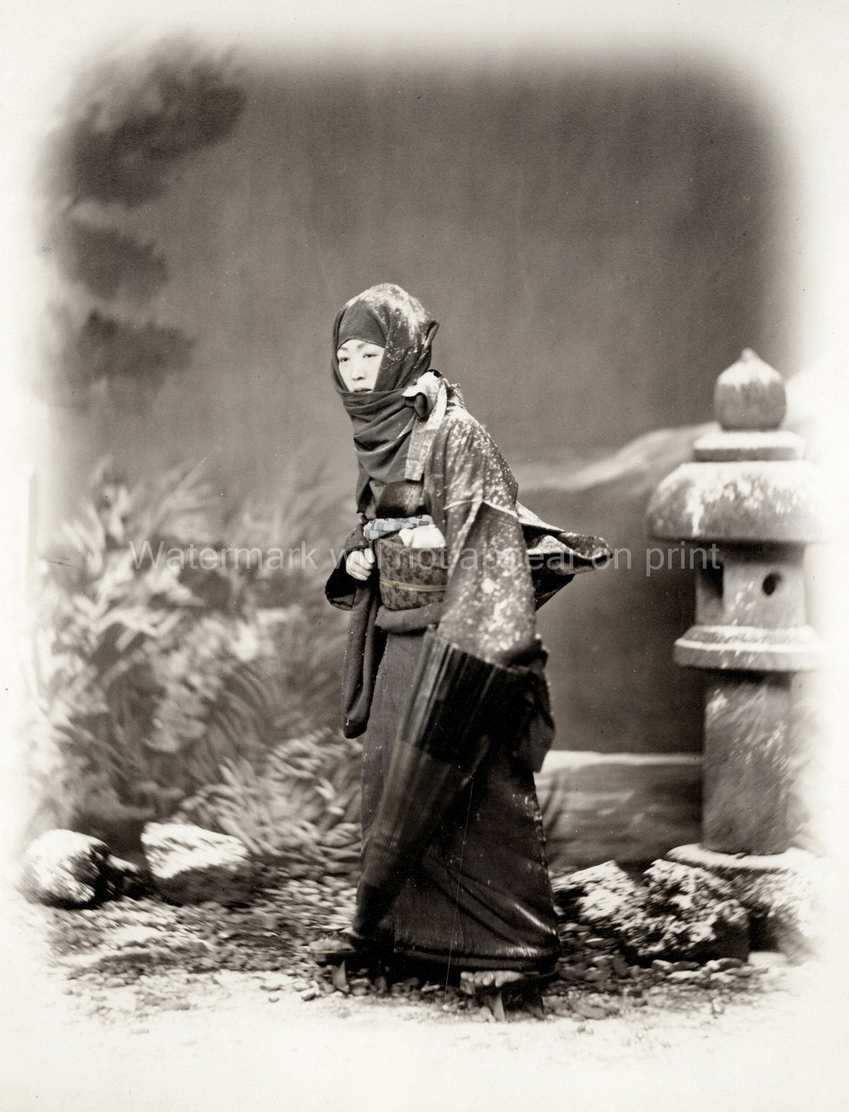 Japanese Woman Winter Clothing Kimono Scarf Umbrella Vtg. Photo 19thC.