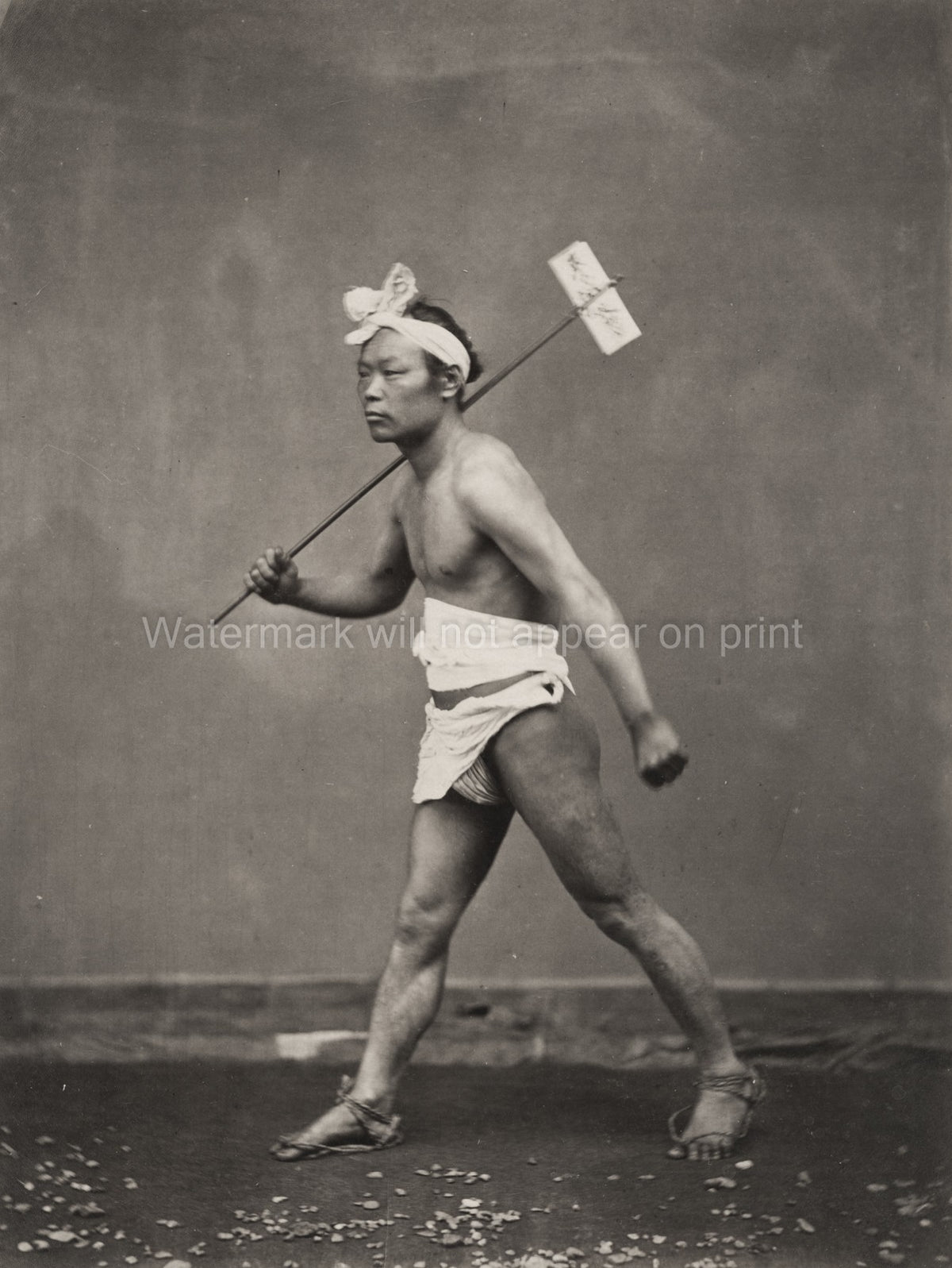 Japan Post Runner Delivering Letter Messenger Barefoot Man Vtg. Photo 19thC.
