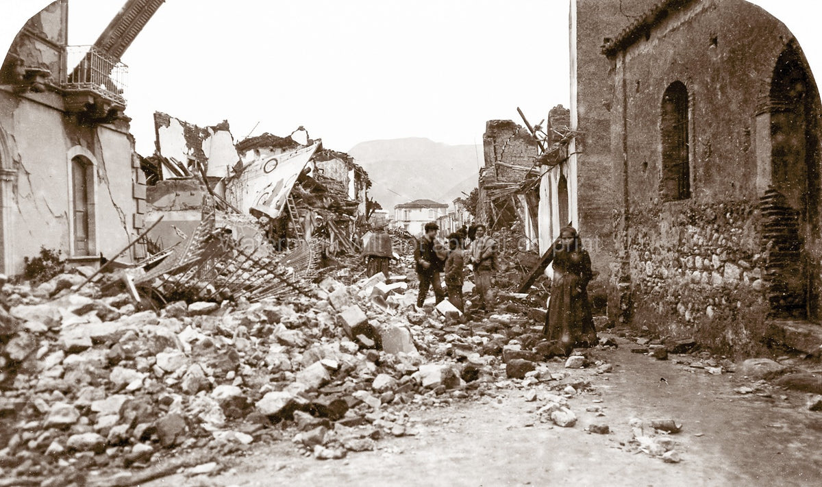 Messina Italy Earthquake Damage Ruins Rubble Survivors Vtg. Photo 19thC.
