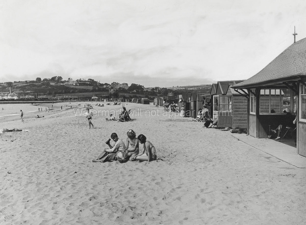 Par Cornwall Beach Huts People Seaside Holiday Summer Cabins Vtg. Photo 19thC.