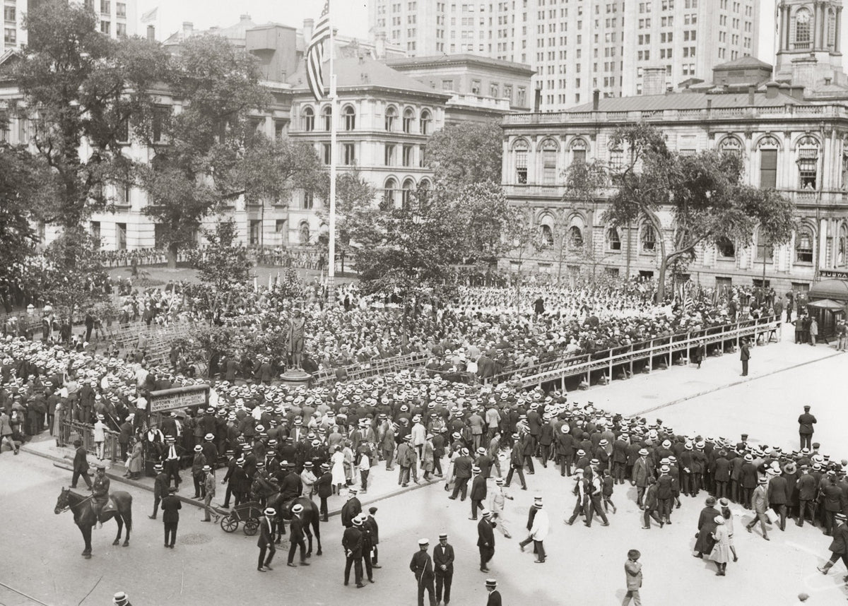 New York City Hall Park Flag Day Crowd Gathering Manhattan Vtg. Photo 20thC.