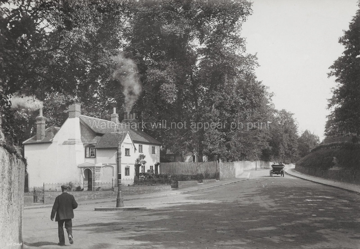 Reigate Road Dorking Surrey Cottage Street Scene Vintage Car Vtg. Photo 19thC.