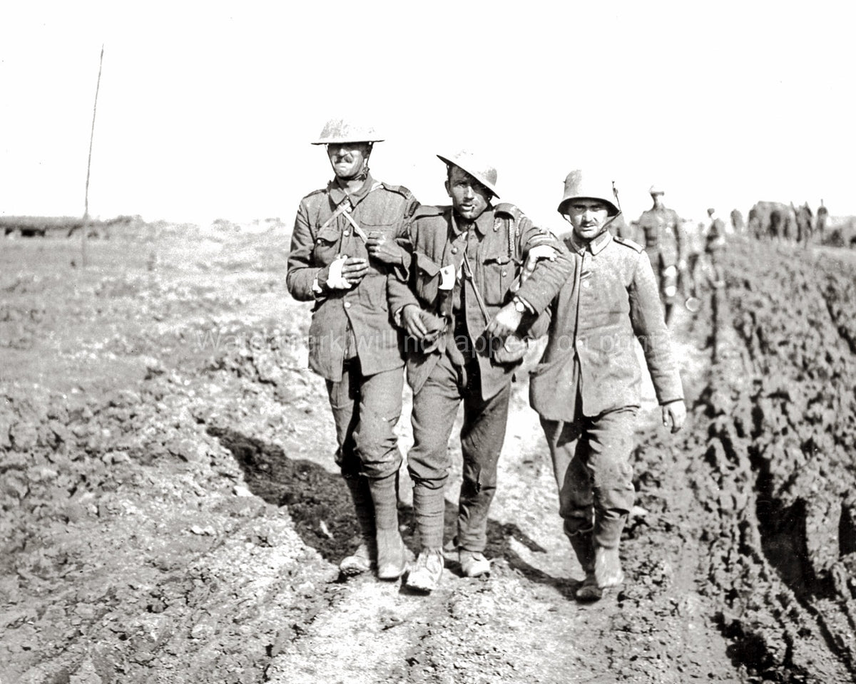 WWI German NCO & Wounded British Guardsmen Battlefield Vtg. Photo WW1