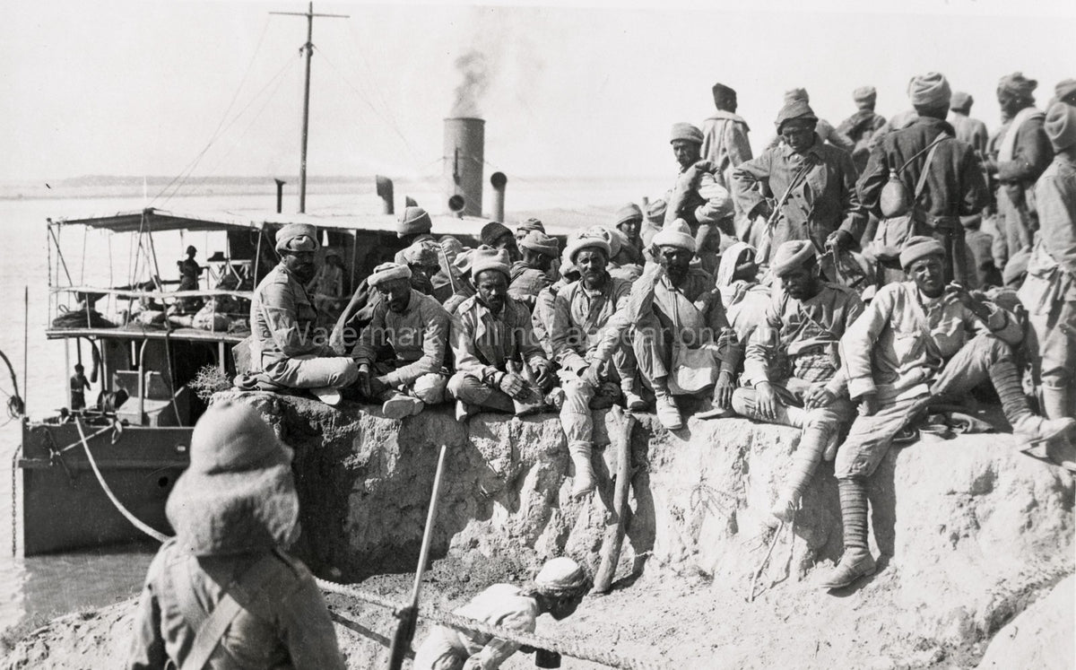 Mesopotamia Iraq WW1 Prisoners Awaiting Transport Boat Soldiers Vtg. Photo