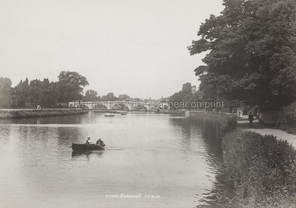 Richmond London River Thames Boat Rowing People Bridge Scenery Vtg. Photo 19thC.