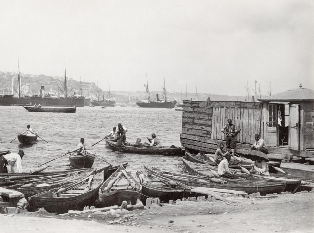 Constantinople Bosphorous Boatmen Harbor Ships Rowboats Vtg. Photo Late 19thC.