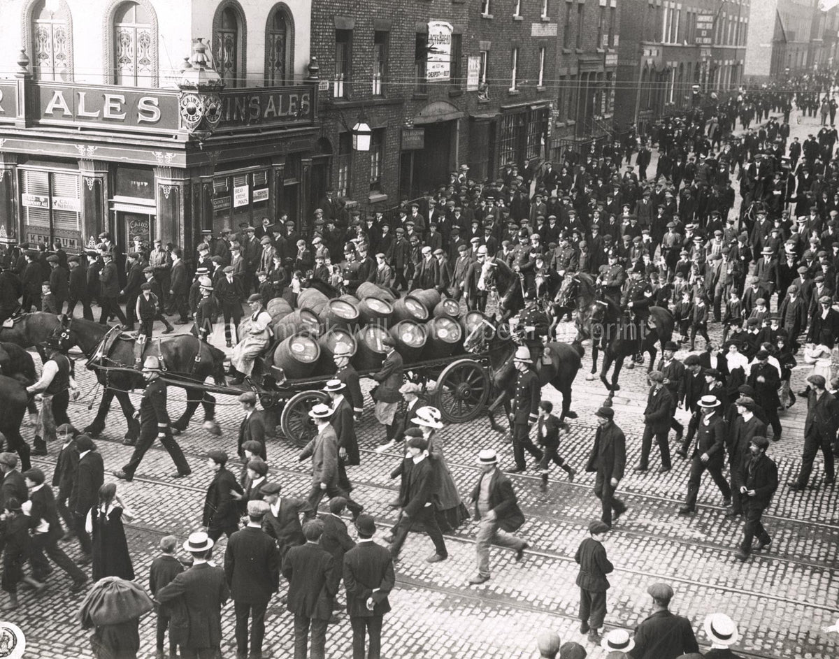 UK Labour Strike Police Escort Brewery Drays Protestors Crowd Vtg. Photo 20thC.