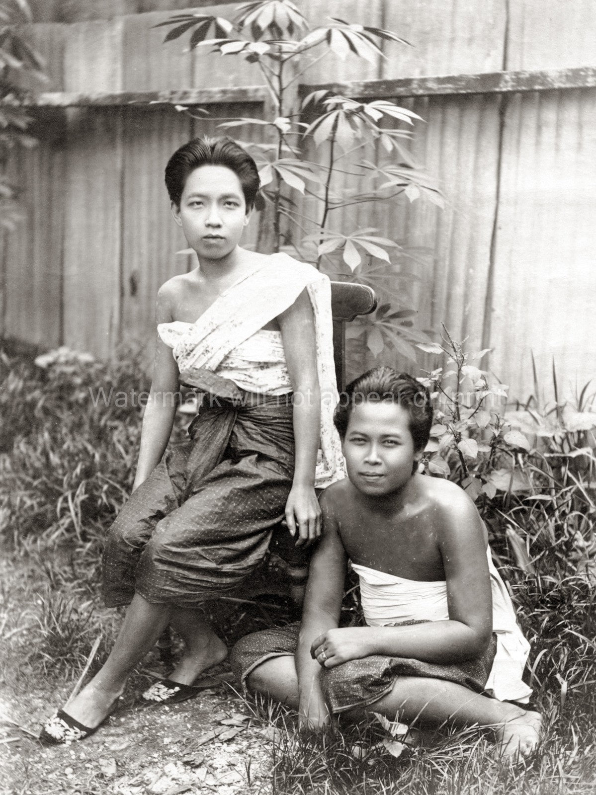 2 Young Women Siam Thailand Traditional Dress Outdoor Vtg. Photo 19thC.