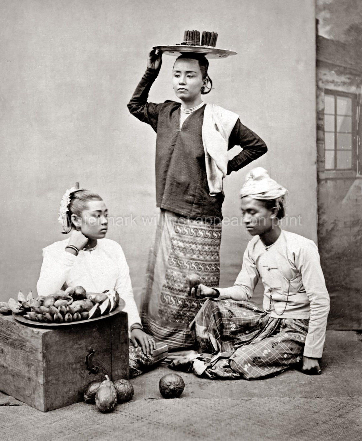 Dutch East Indies Java Bazaar Girls Market Scene Portrait Vtg. Photo 19thC.
