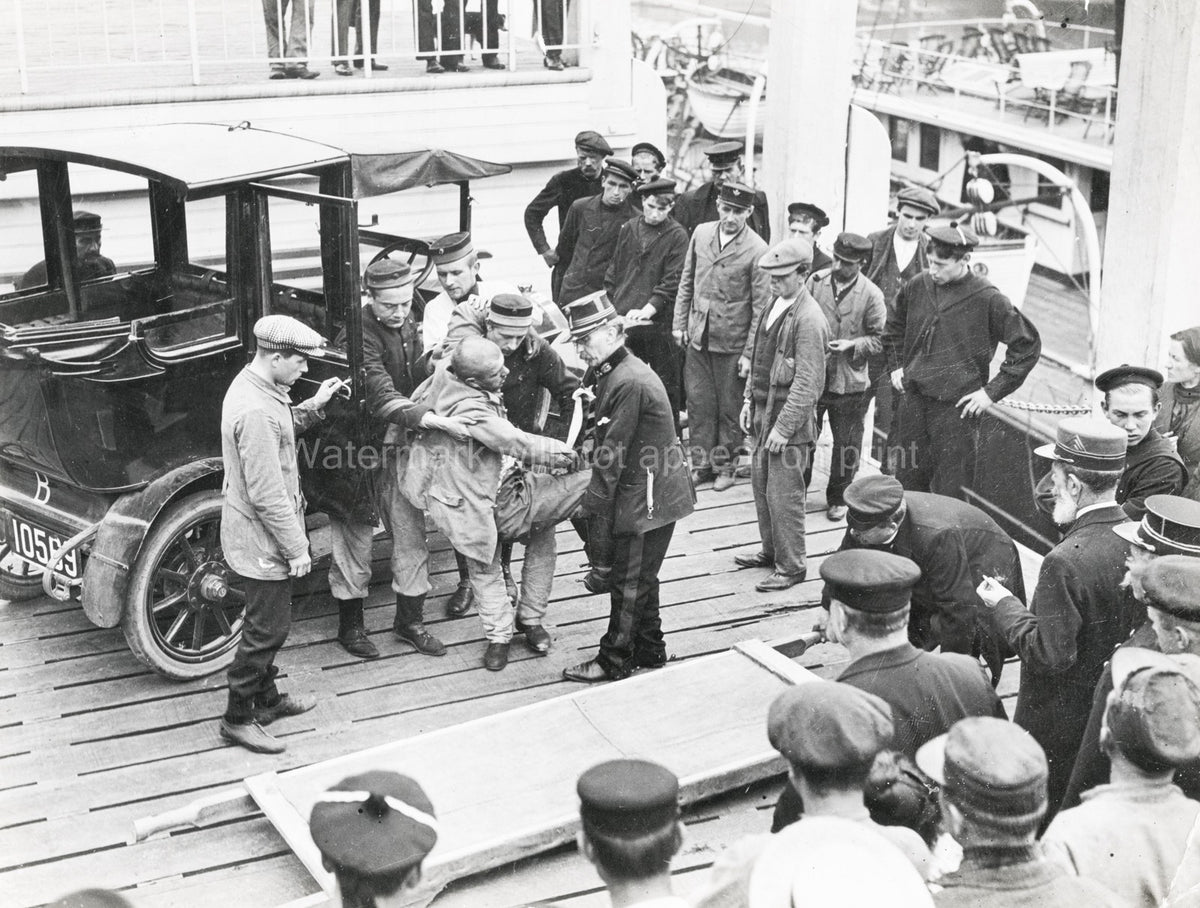 Ostend Wounded Uhlan Lancer Soldier Hospital Ship Dock WW1 Vtg. Photo