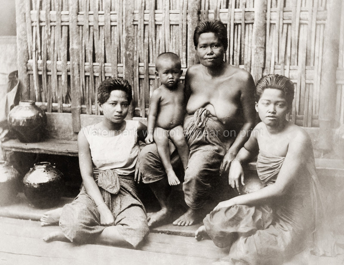 Siam Thailand Women Child Family Traditional Clothing Barefoot Vtg. Photo 19thC.