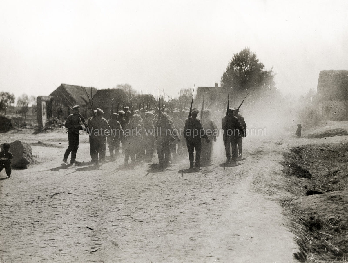 Siberian Infantry Soldiers Marching Rifles Dusty Road Vtg. Photo WW1