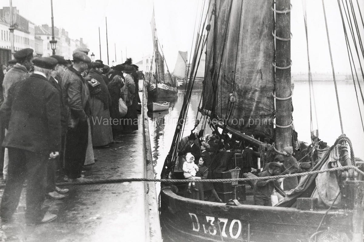 Ostend Belgium Refugees Leaving Trawler Boat Harbor WW1 Vtg. Photo